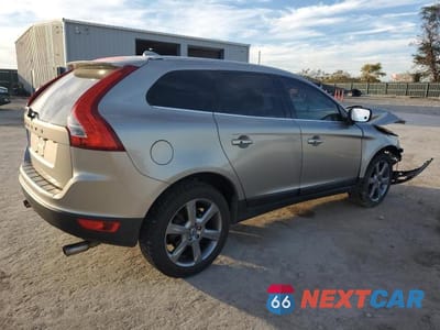 Trzecie zdjęcie samochodu z tyłu: 2013 VOLVO XC60 3.2 VIN:YV4952DL5D2421342 - miniatura