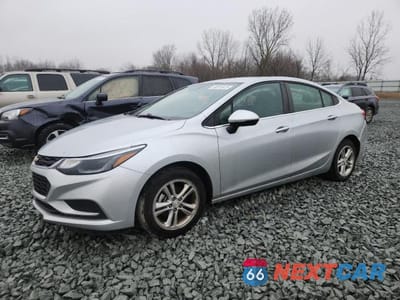 2018 CHEVROLET CRUZE LT 1G1BE5SM4J7139721 - główne zdjęcie licytacji z USA - miniatura