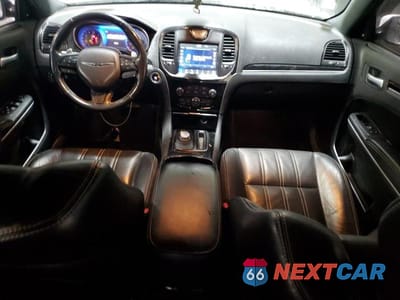 Zdjęcie 8 z 12 samochodu: 2021 CHRYSLER 300 S VIN:2C3CCABG9MH545706 - miniatura