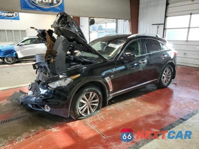 2017 INFINITI QX70 BASE JN8CS1MW2HM415812 - główne zdjęcie licytacji z USA - miniatura
