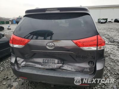 Zdjęcie 6 z 13 samochodu: 2011 TOYOTA SIENNA LE VIN:5TDJK3DC0BS028451 - miniatura