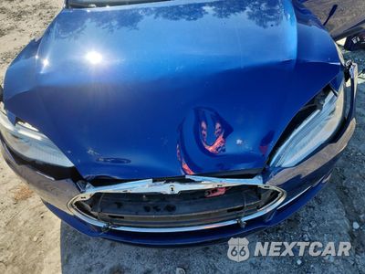 Zdjęcie 11 z 14 samochodu: 2015 TESLA MODEL S VIN:5YJSA1E22FF105333 - miniatura