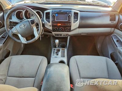 Zdjęcie 8 z 11 samochodu: 2013 TOYOTA TACOMA VIN:5TFTU4GN6DX046472 - miniatura