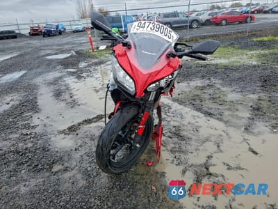 Drugie zdjęcie samochodu z przodu: 2016 KAWASAKI EX300 B VIN:JKAEX8B17GDA32918 - miniatura