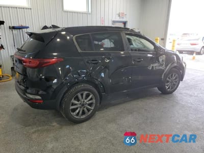 Trzecie zdjęcie samochodu z tyłu: 2022 KIA SPORTAGE S VIN:KNDP6CAC0N7997720 - miniatura