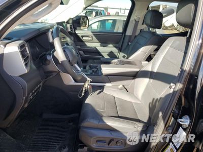 Zdjęcie 7 z 13 samochodu: 2024 TOYOTA TUNDRA CREWMAX SR VIN:5TFLA5DB6RX173206 - miniatura