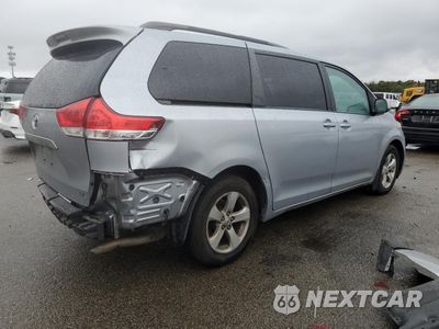 Trzecie zdjęcie samochodu z tyłu: 2012 TOYOTA SIENNA LE VIN:5TDKK3DC1CS188649 - miniatura