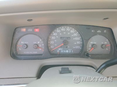 Zdjęcie 9 z 14 samochodu: 2004 MERCURY GRAND MARQUIS GS VIN:2MEFM74W64X687769 - miniatura