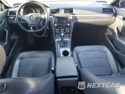 Zdjęcie 8 z 12 samochodu: 2016 VOLKSWAGEN PASSAT SE VIN:1VWBT7A35GC011972 - miniatura