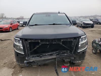 Piąte zdjęcie samochodu w środku: 2017 CHEVROLET SUBURBAN K1500 LT VIN:1GNSKHKC8HR174809 - miniatura