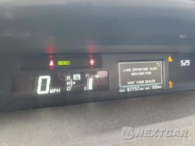 Zdjęcie 9 z 13 samochodu: 2016 TOYOTA PRIUS V FIVE VIN:JTDZN3EU3GJ046271 - miniatura
