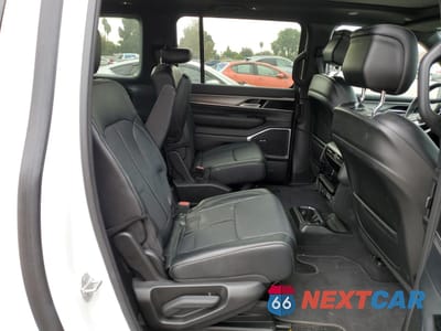 Zdjęcie 11 z 13 samochodu: 2024 JEEP WAGONEER L SERIES II VIN:1C4SJSBP3RS140086 - miniatura