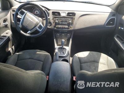 Zdjęcie 8 z 12 samochodu: 2011 CHRYSLER 200 TOURING VIN:1C3BC1FB1BN537792 - miniatura