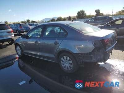 Drugie zdjęcie samochodu z przodu: 2016 VOLKSWAGEN JETTA S VIN:3VW267AJ5GM343835 - miniatura
