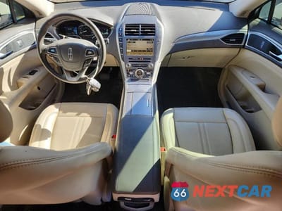 Zdjęcie 8 z 12 samochodu: 2018 LINCOLN MKZ HYBRID PREMIERE VIN:3LN6L5KU9JR615884 - miniatura