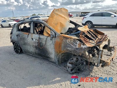 Czwarte zdjęcie samochodu z boku: 2020 KIA SPORTAGE EX VIN:KNDPN3AC1L7818116 - miniatura