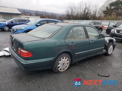 Trzecie zdjęcie samochodu z tyłu: 2000 MERCEDES-BENZ E 320 VIN:WDBJF65J4YB109289 - miniatura