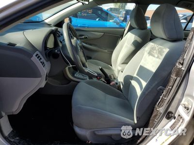 Zdjęcie 7 z 12 samochodu: 2010 TOYOTA COROLLA BASE VIN:2T1BU4EE0AC244151 - miniatura