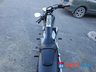 Zdjęcie 6 z 10 samochodu: 2017 HONDA VT1300 CX VIN:JH2SC6120HK200239 - miniatura