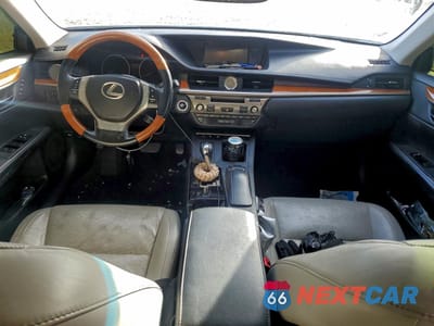 Zdjęcie 8 z 14 samochodu: 2013 LEXUS ES 300H VIN:JTHBW1GG9D2008042 - miniatura