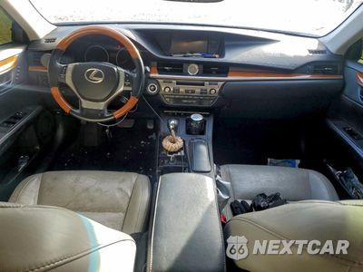Zdjęcie 8 z 14 samochodu: 2013 LEXUS ES 300H VIN:JTHBW1GG9D2008042 - miniatura