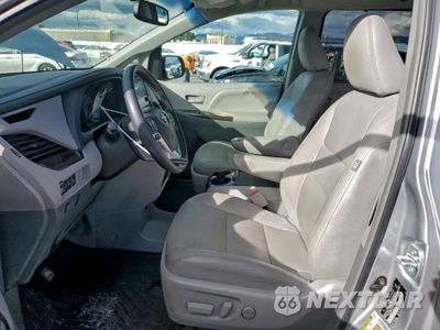 Zdjęcie 7 z 14 samochodu: 2015 TOYOTA SIENNA XLE VIN:5TDYK3DC7FS568643 - miniatura