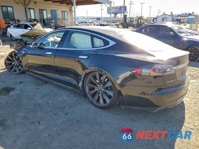 Drugie zdjęcie samochodu z przodu: 2015 TESLA MODEL S 90D VIN:5YJSA1V29FF098381 - miniatura