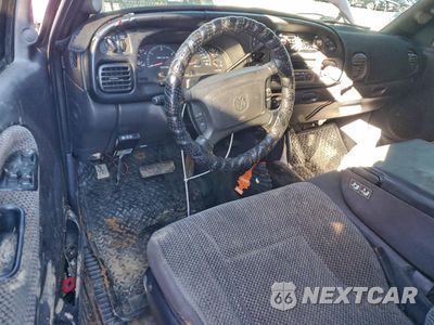 Zdjęcie 8 z 12 samochodu: 2001 DODGE RAM 3500 VIN:1B7MF33671J588993 - miniatura