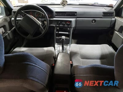 Zdjęcie 8 z 14 samochodu: 1993 VOLVO 940 VIN:YV1JS8831P1136681 - miniatura