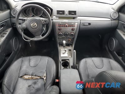 Zdjęcie 8 z 13 samochodu: 2007 MAZDA 3 HATCHBACK VIN:JM1BK344171769791 - miniatura