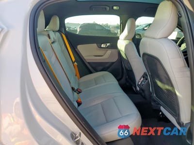 Zdjęcie 10 z 12 samochodu: 2023 POLESTAR 2 VIN:YSMET3KA9PL123507 - miniatura