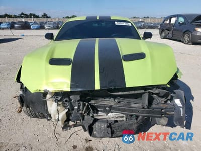Piąte zdjęcie samochodu w środku: 2019 FORD MUSTANG VIN:1FA6P8TH3K5181211 - miniatura