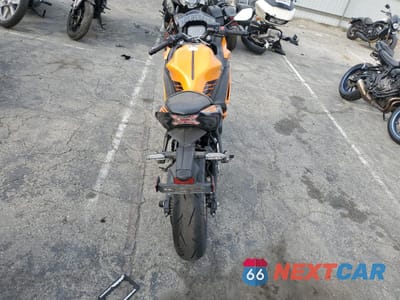 Zdjęcie 6 z 10 samochodu: 2025 KAWASAKI EX650 P VIN:ML5EXEP18SDAE3583 - miniatura