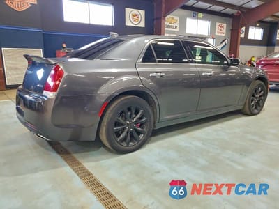 Trzecie zdjęcie samochodu z tyłu: 2019 CHRYSLER 300 LIMITED VIN:2C3CCAKG0KH534364 - miniatura