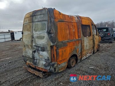 Trzecie zdjęcie samochodu z tyłu: 2015 MERCEDES-BENZ SPRINTER 2500 VIN:WD3PE7DC9FP166251 - miniatura