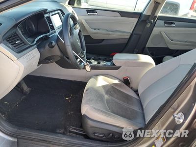 Zdjęcie 6 z 12 samochodu: 2018 HYUNDAI SONATA SPORT VIN:5NPE34AF6JH654481 - miniatura