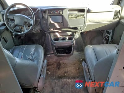 Zdjęcie 8 z 13 samochodu: 2007 CHEVROLET EXPRESS G1500 DELIVERY VAN VIN:1GCFG15X371239242 - miniatura