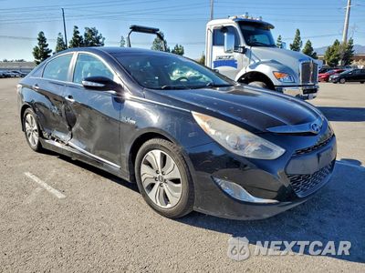 Czwarte zdjęcie samochodu z boku: 2013 HYUNDAI SONATA HYBRID VIN:KMHEC4A42DA085005 - miniatura