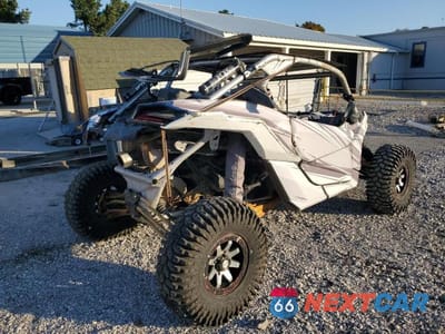 Czwarte zdjęcie samochodu z boku: 2020 CAN-AM MAVERICK X3 UTILITY VEHICLE VIN:3JBVXAV41LK001502 - miniatura