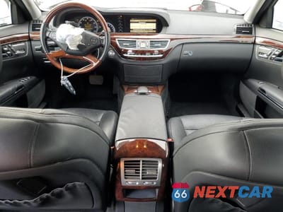 Zdjęcie 8 z 12 samochodu: 2012 MERCEDES-BENZ S 550 VIN:WDDNG7DBXCA460485 - miniatura