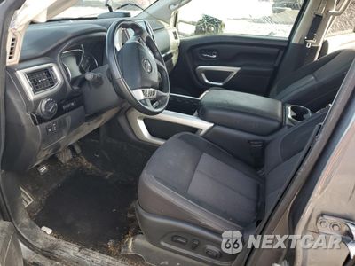 Zdjęcie 7 z 15 samochodu: 2020 NISSAN TITAN SV VIN:1N6AA1ED0LN505057 - miniatura