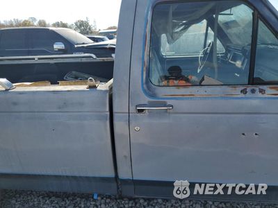 Zdjęcie 10 z 12 samochodu: 1985 FORD F150 VIN:1FTCF15N3FNA45953 - miniatura
