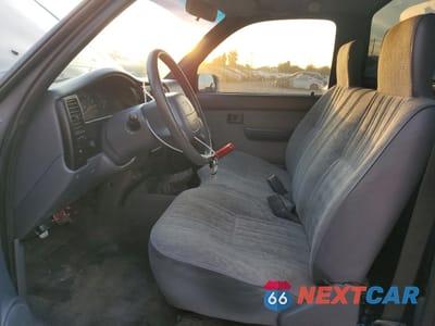 Zdjęcie 7 z 13 samochodu: 1998 TOYOTA TACOMA VIN:4TANL42NXWZ164286 - miniatura