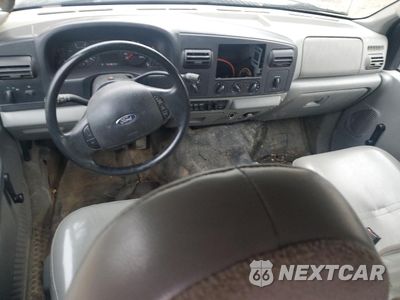 Zdjęcie 8 z 13 samochodu: 2006 FORD F350 SUPER DUTY VIN:1FDWW37P06EB42921 - miniatura