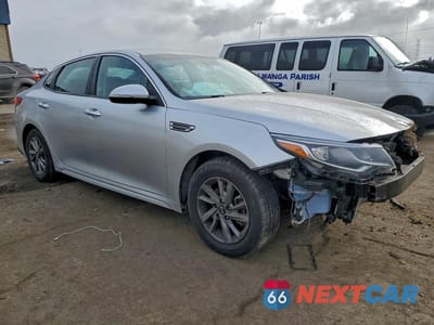 Czwarte zdjęcie samochodu z boku: 2020 KIA OPTIMA LX VIN:5XXGT4L3XLG386237 - miniatura