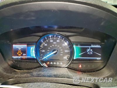 Zdjęcie 9 z 16 samochodu: 2017 FORD EXPLORER XLT VIN:1FM5K8D89HGD82302 - miniatura
