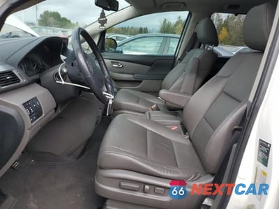 Zdjęcie 7 z 14 samochodu: 2017 HONDA ODYSSEY EXL VIN:5FNRL5H68HB502529 - miniatura