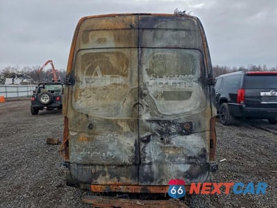 Zdjęcie 6 z 12 samochodu: 2015 MERCEDES-BENZ SPRINTER 2500 VIN:WD3PE7DC9FP166251 - miniatura