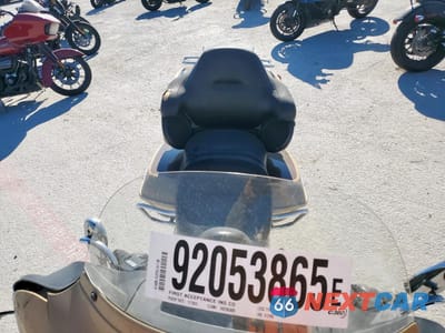 Piąte zdjęcie samochodu w środku: 2014 HARLEY-DAVIDSON FLHTCU ULTRA CLASSIC ELECTRA GLIDE VIN:1HD1FCM17EB612990 - miniatura