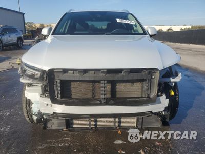 Piąte zdjęcie samochodu w środku: 2021 VOLVO XC40 T5 MOMENTUM VIN:YV4162UK4M2486524 - miniatura